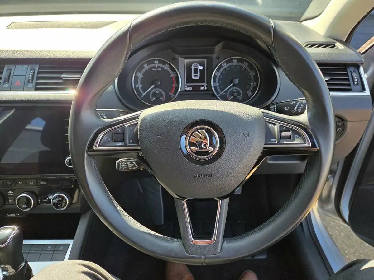 2019-skoda-octavia-10-tsi-se-technology-estate-dsg-big-17