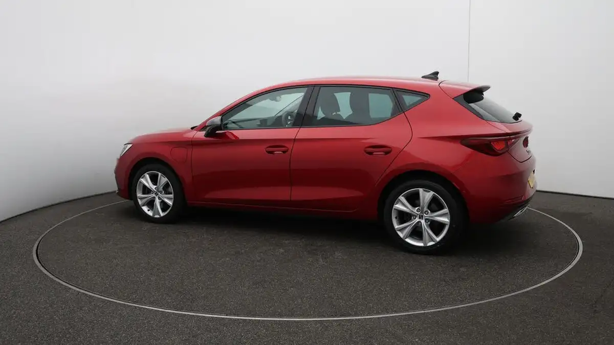 2021-seat-leon-14-e-hybrid-fr-hatchback-big-47