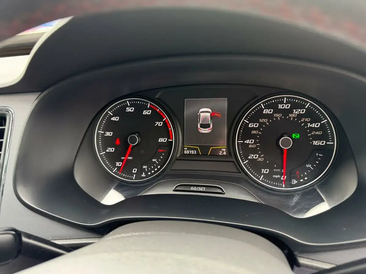 2016-seat-leon-14-fr-tech-pack-ecotsi-sportcoupe-3d-1390cc-dsg-big-38