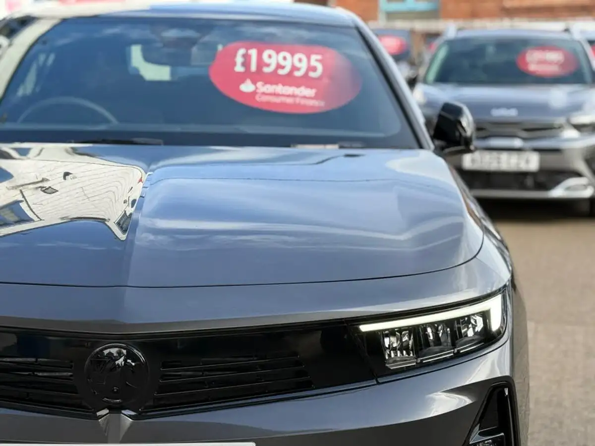 2024-vauxhall-astra-12-turbo-gs-130ps-hatchback-big-19