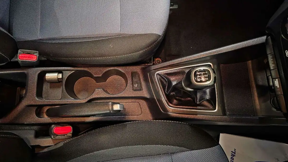 2017-hyundai-i20-12-se-hatchback-5d-big-13