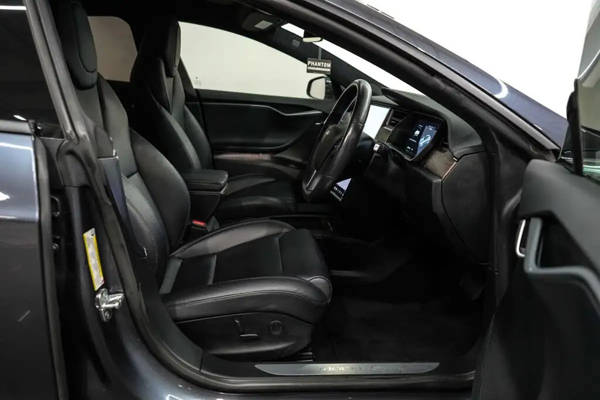 2018-tesla-model-s-e-75d-big-23