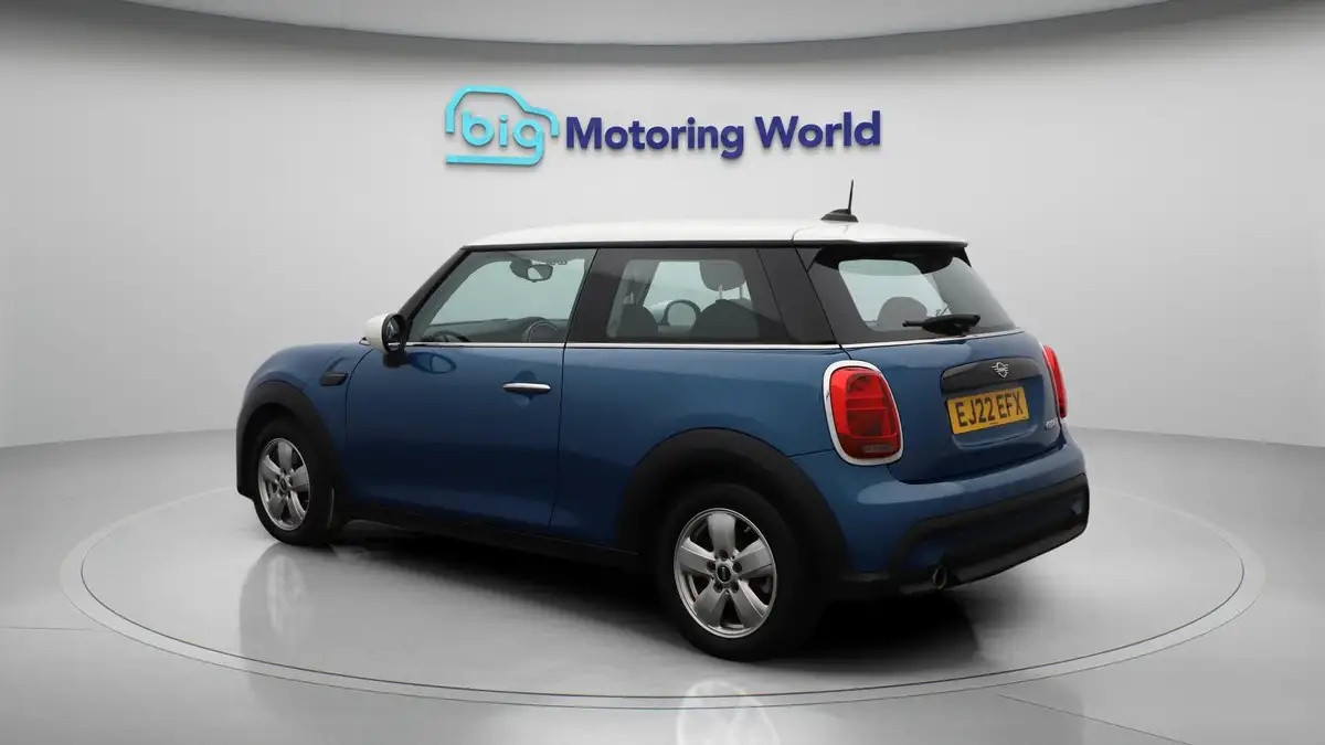 2022-mini-cooper-15-cooper-classic-premium-hatchback-3d-auto-big-5