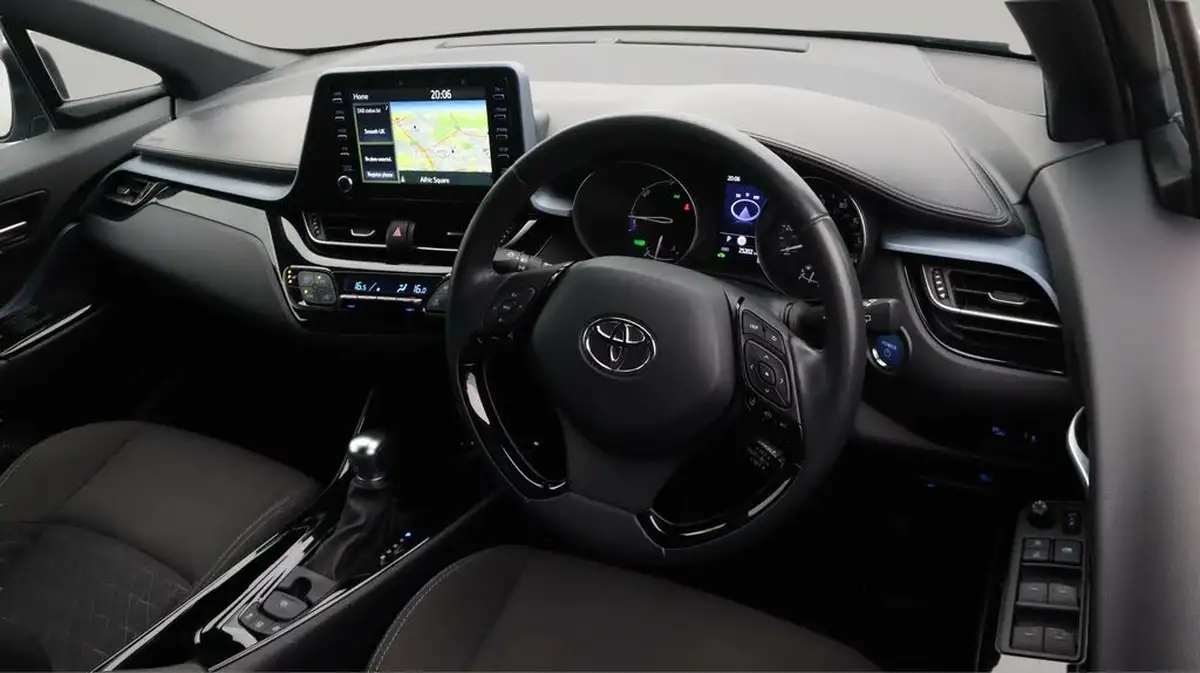 2021-toyota-c-hr-18-vvt-i-design-big-9