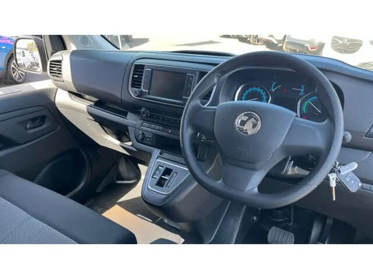 2023-vauxhall-vivaro-e-3100-75kwh-l1h1-prime-panel-van-big-9