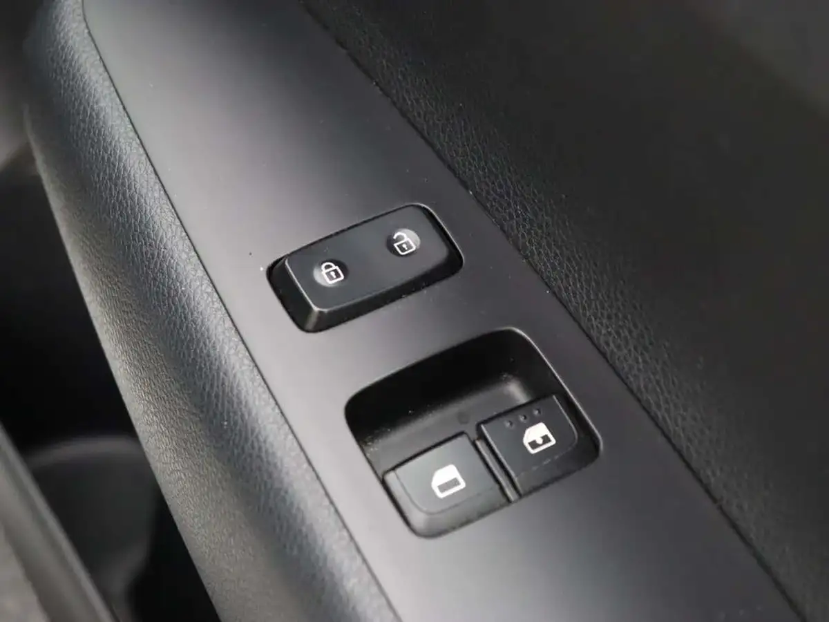 2018-kia-picanto-10-1-65bhp-adap-big-27