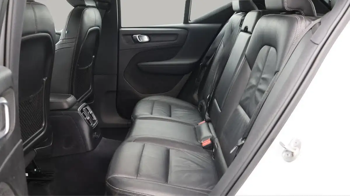 2022-volvo-xc40-15-t5-inscription-pro-big-16