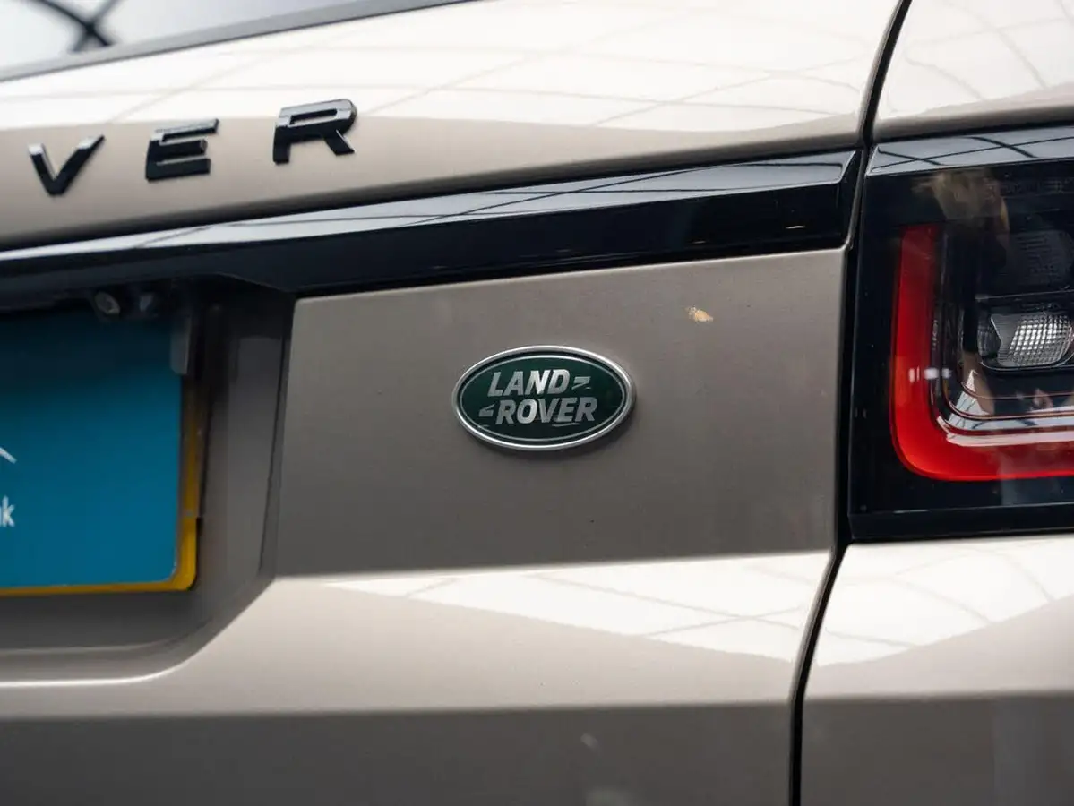 2021-land-rover-range-rover-sport-30-d300-hse-dynamic-big-26