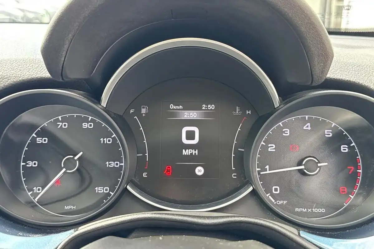 2018-fiat-500x-16-e-torq-urban-big-56