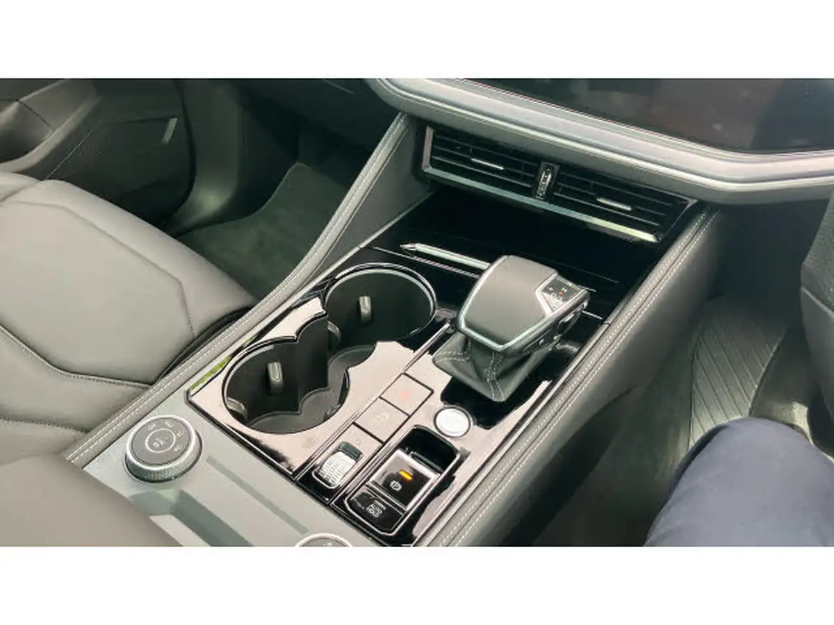 2024-volkswagen-touareg-30tdi-black-edition-286ps-big-13