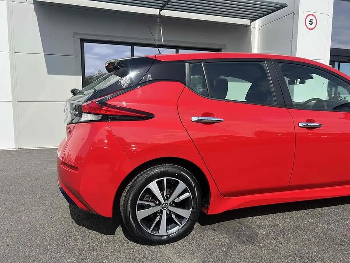 2021-nissan-leaf-e-acenta-big-17