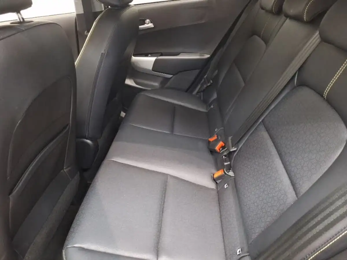 2022-kia-picanto-10-x-line-s-auto-seq-big-5