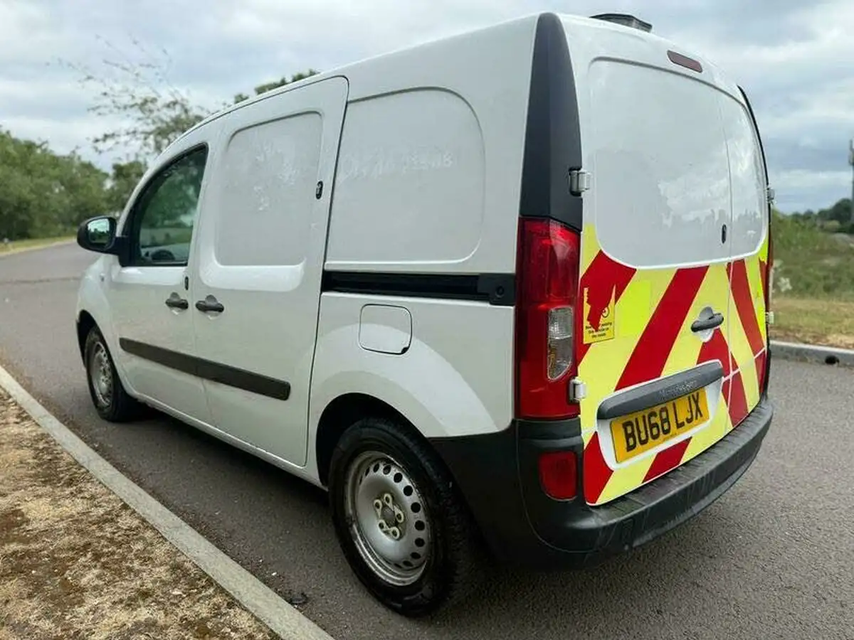 2018-mercedes-benz-citan-15-cdi-109-15-cdi-long-panel-van-big-17