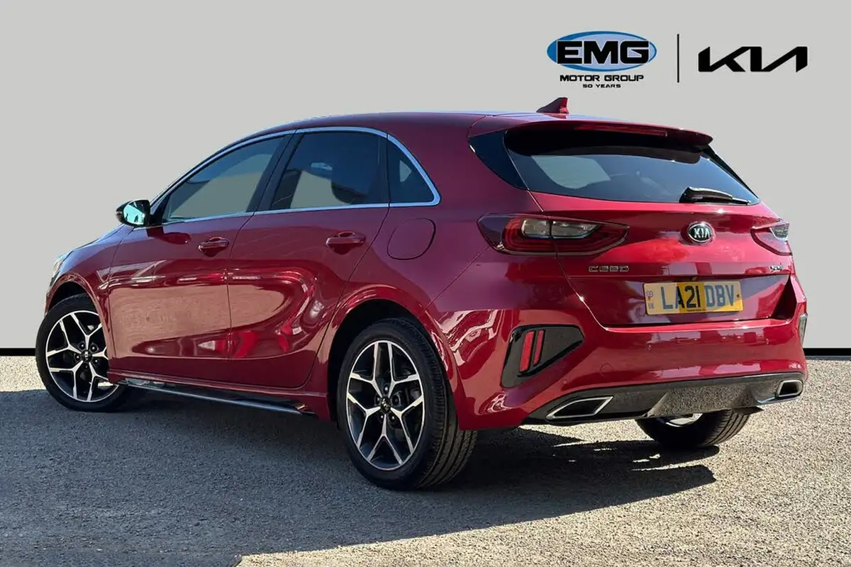 2021-kia-ceed-15-t-gdi-gt-line-big-3