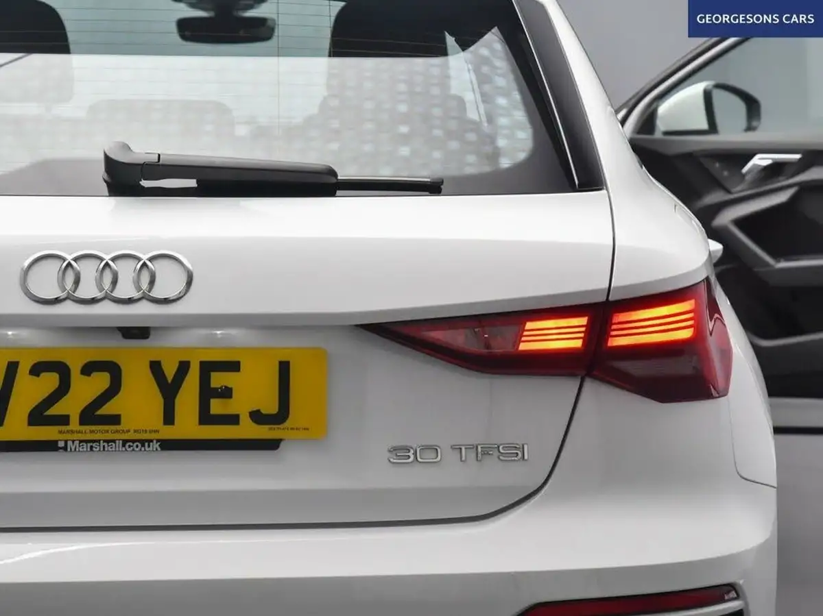 2022-audi-a3-10-30-tfsi-technik-big-12