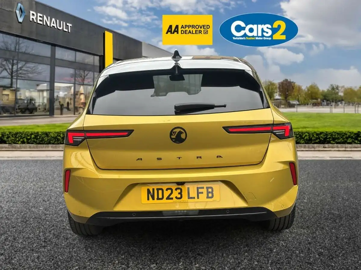 2023-vauxhall-astra-12-turbo-gs-hatchback-auto-big-4