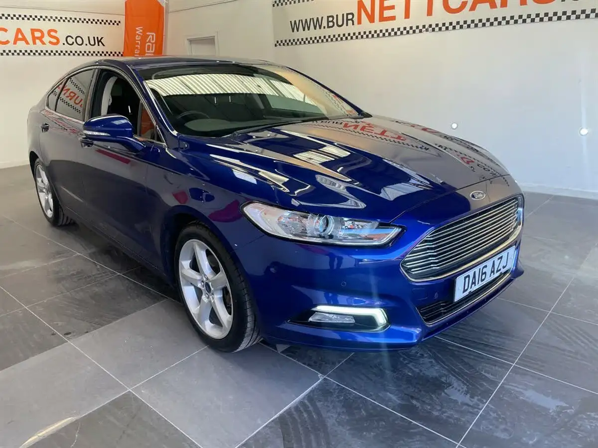 2015-ford-mondeo-20tdci-titanium-180ps-ss-hatchback-big-2