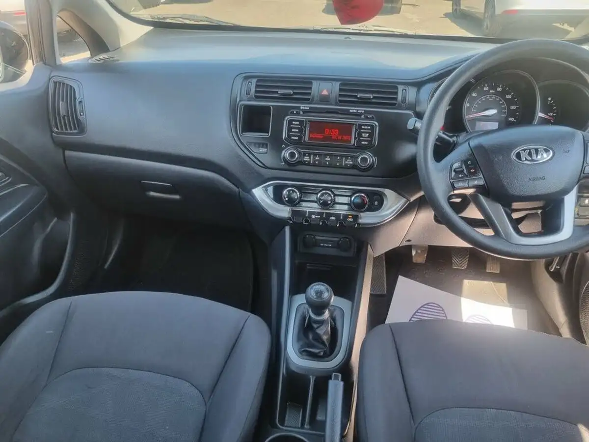 2013-kia-rio-125-1-5d-big-5