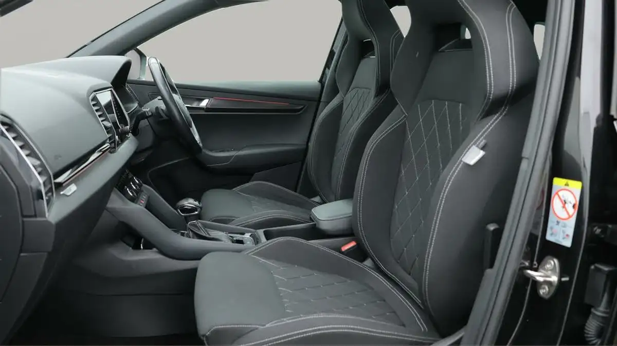 2020-skoda-karoq-15-tsi-sportline-dsg-big-14