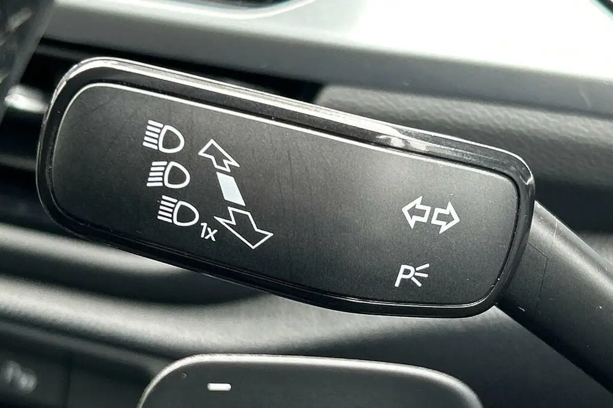 2022-volkswagen-t-roc-15-tsi-life-dsg-big-57