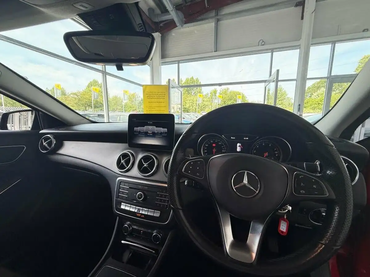 2020-mercedes-benz-gla-class-16-gla-180-urban-edition-7g-dct-big-17