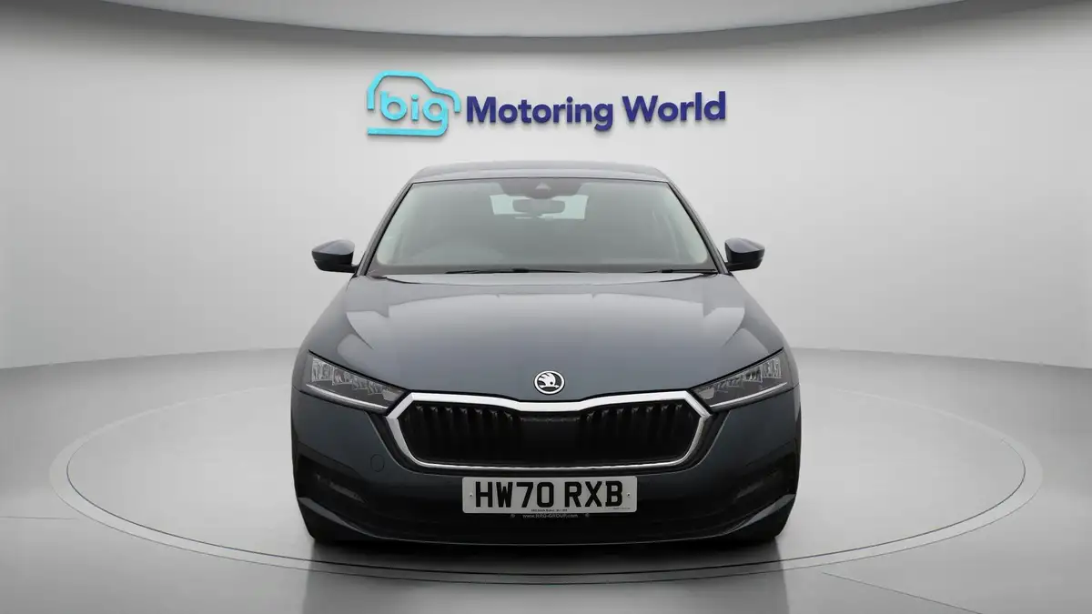 2021-skoda-octavia-10-tsi-se-technology-hatchback-big-2