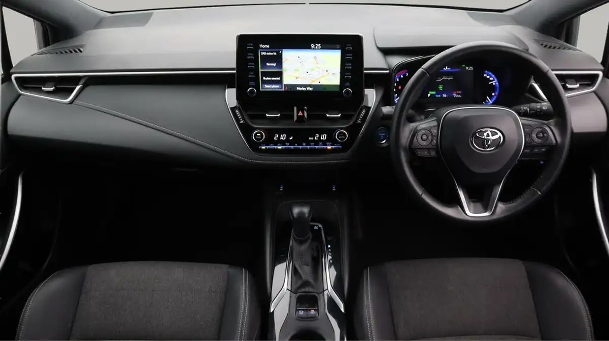 2022-toyota-corolla-18-vvt-i-design-120bhp-trk-hatchback-5d-big-13
