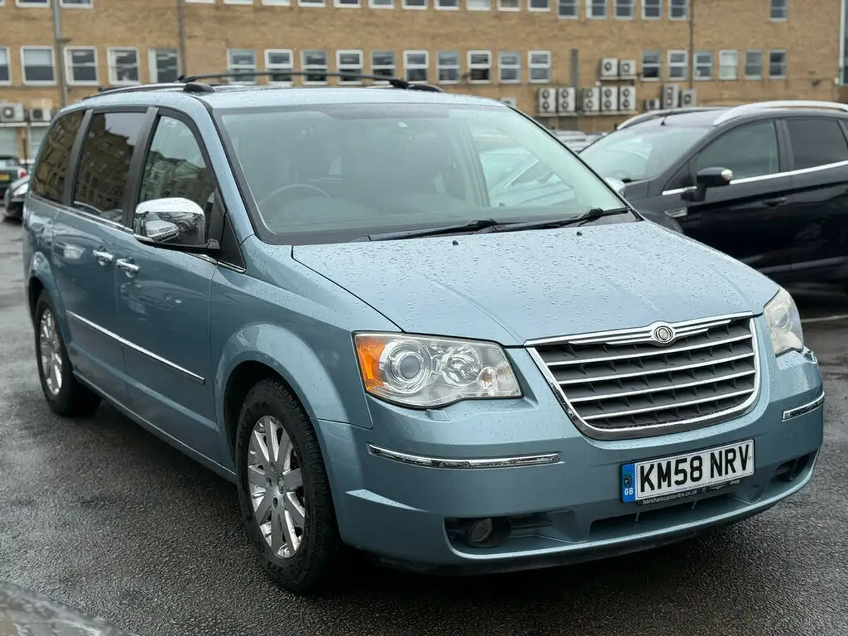 2008-chrysler-grand-voyager-28td-limited-big-0