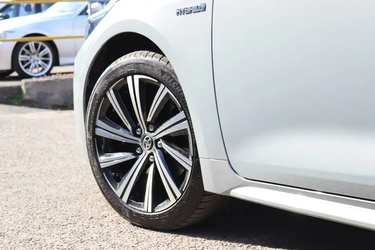 2021-toyota-corolla-20-vvt-i-design-spare-wheel-touring-sports-big-33