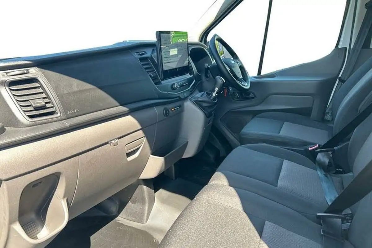 2024-ford-transit-20tdci-350-l2h2-leader-165pseu6d-panel-van-big-3