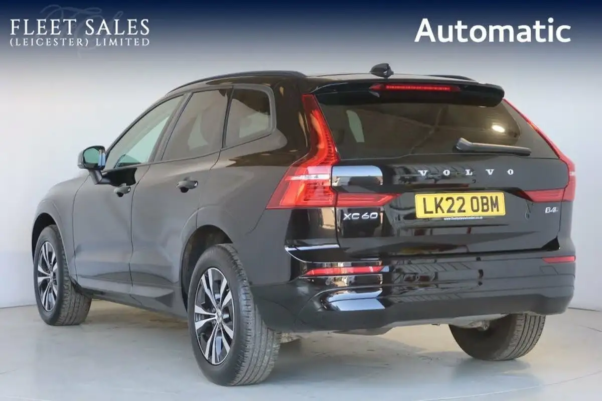 2021-volvo-xc60-20td-b4-momentum-awd-big-2