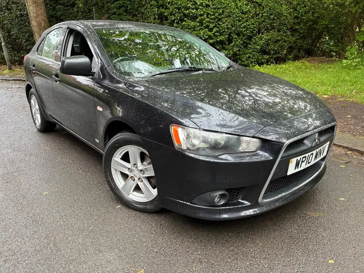 2010-mitsubishi-lancer-20td-gs2-big-0