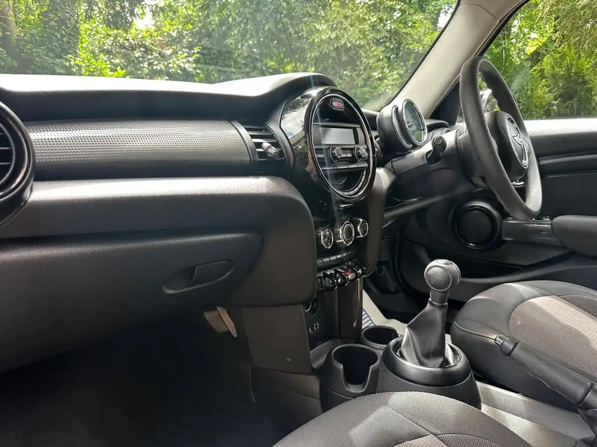 2017-mini-cooper-15-cooper-ss-hatchback-5d-big-9