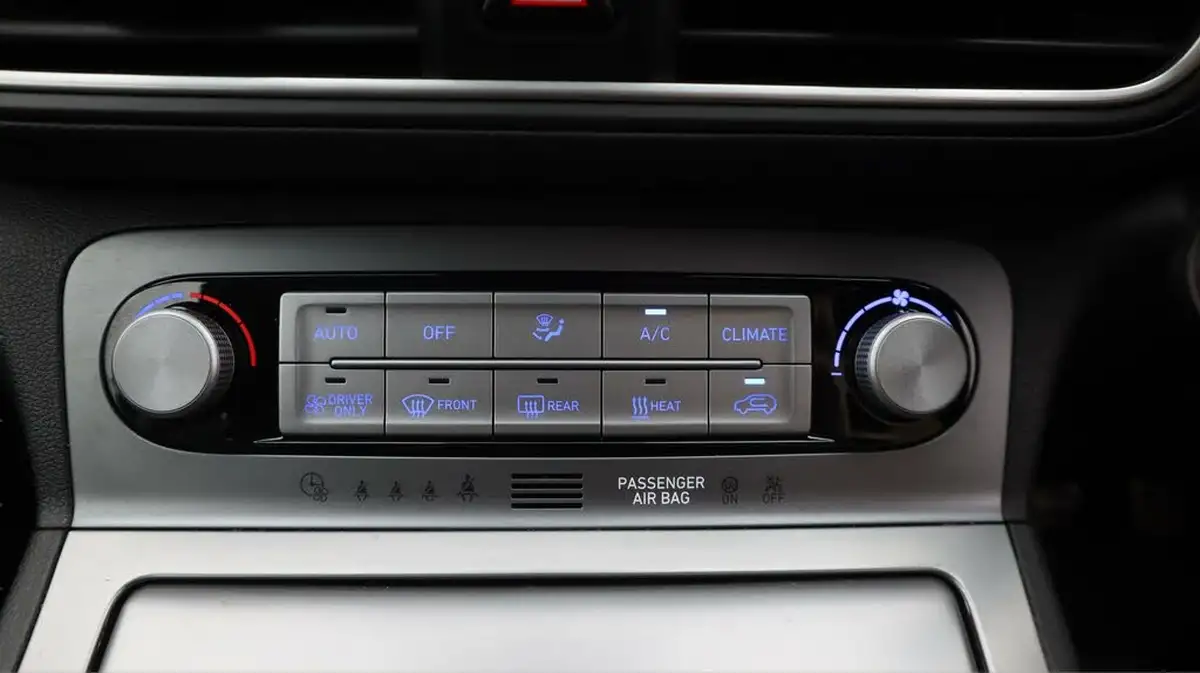 2020-hyundai-kona-e-premium-se-64kwh-105kw-obc-big-12