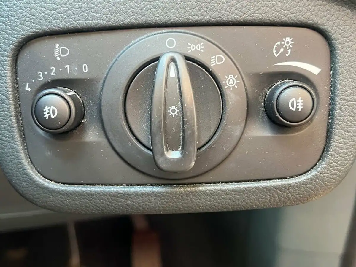 2015-ford-grand-c-max-big-46