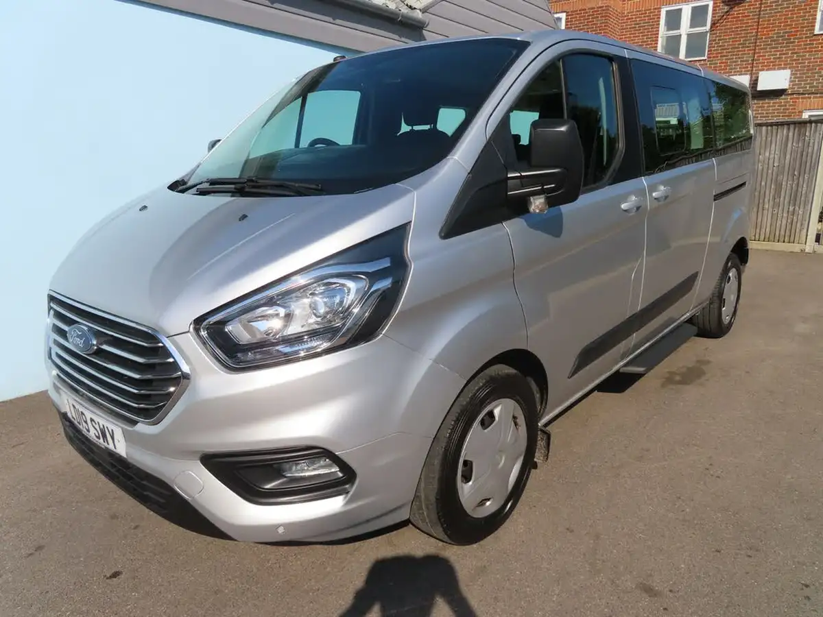 2019-ford-tourneo-custom-20tdci-320-l2-shuttle-bus-130pseu6dt-auto-big-7
