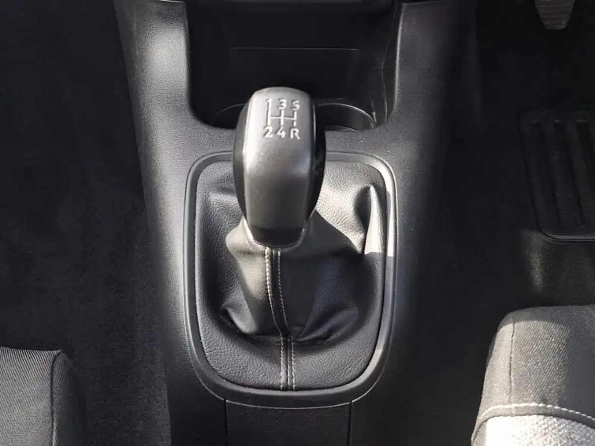 2022-citroen-c3-12-puretech-c-series-big-9