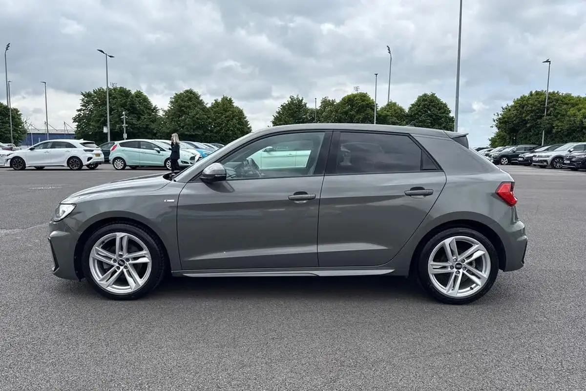 2020-audi-a1-10-30-tfsi-s-line-110ps-big-30