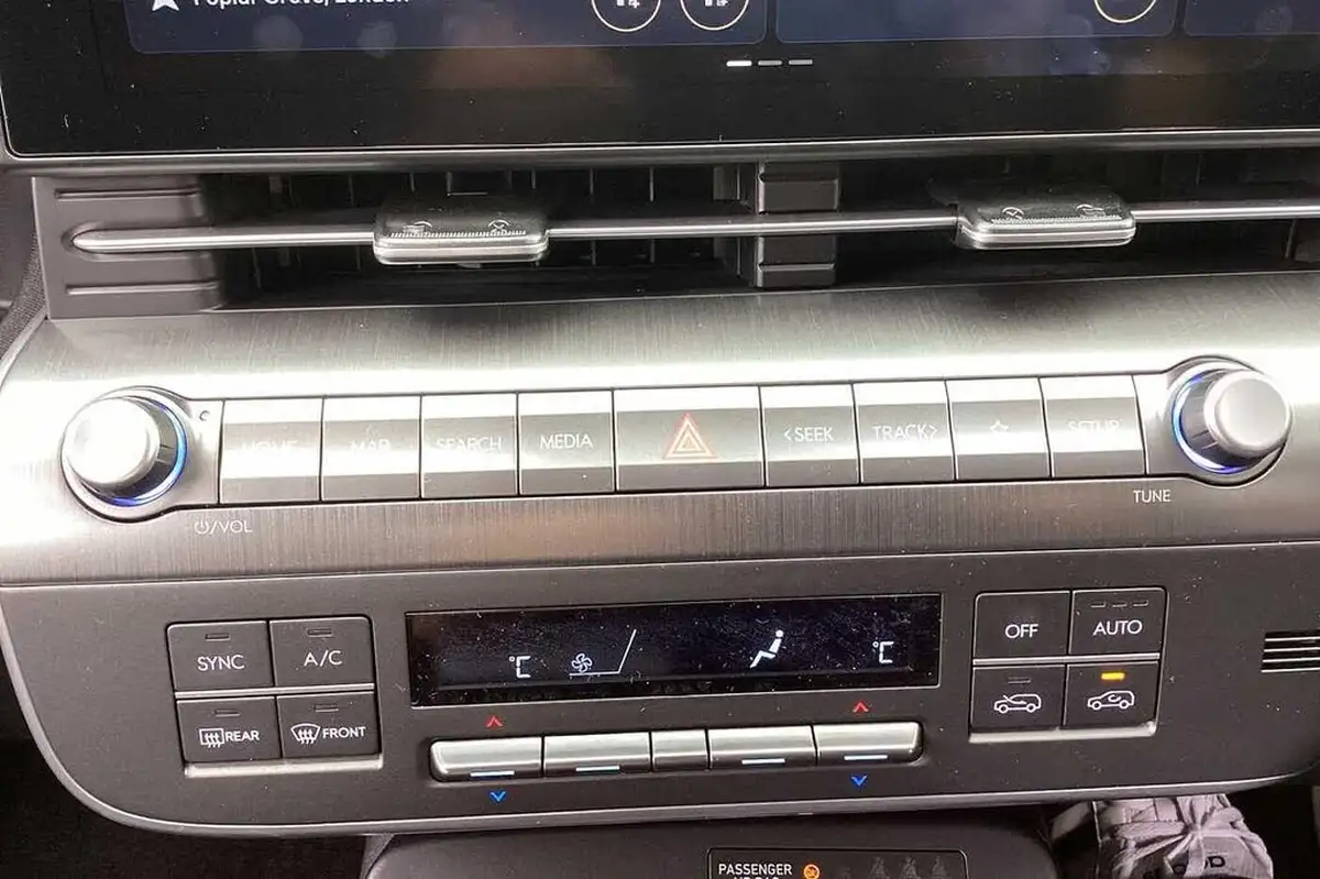 2025-hyundai-kona-16-t-gdi-advance-dct-big-30
