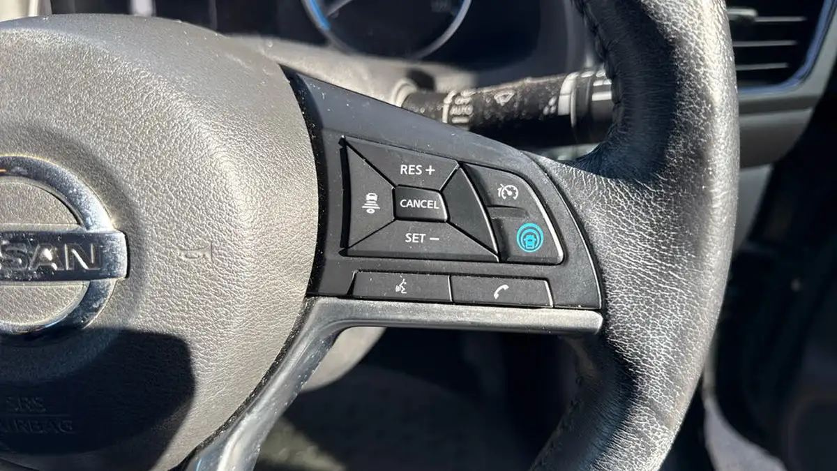 2020-nissan-leaf-e-tekna-big-23