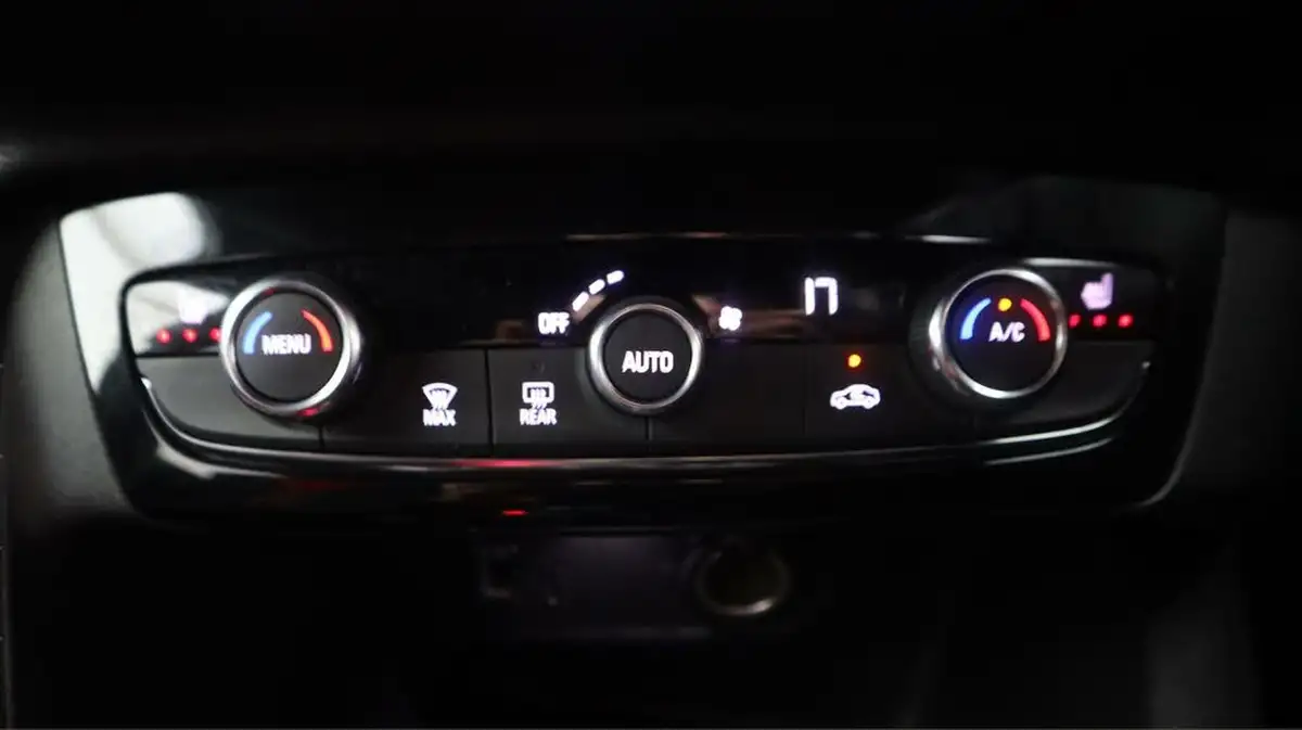 2022-vauxhall-corsa-12-turbo-sri-edition-130ps-auto-big-10