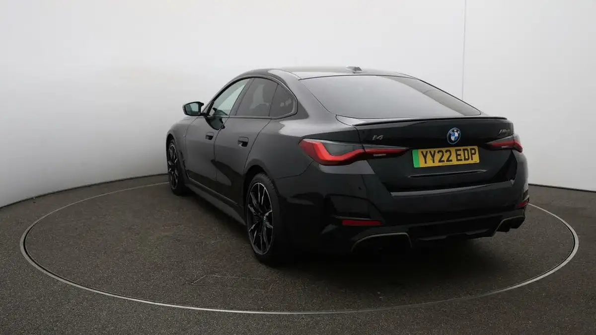 2022-bmw-i4-e-m50-big-65