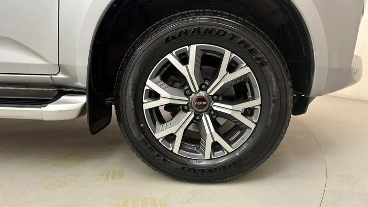 2024-isuzu-d-max-19td-dl40-auto-big-7