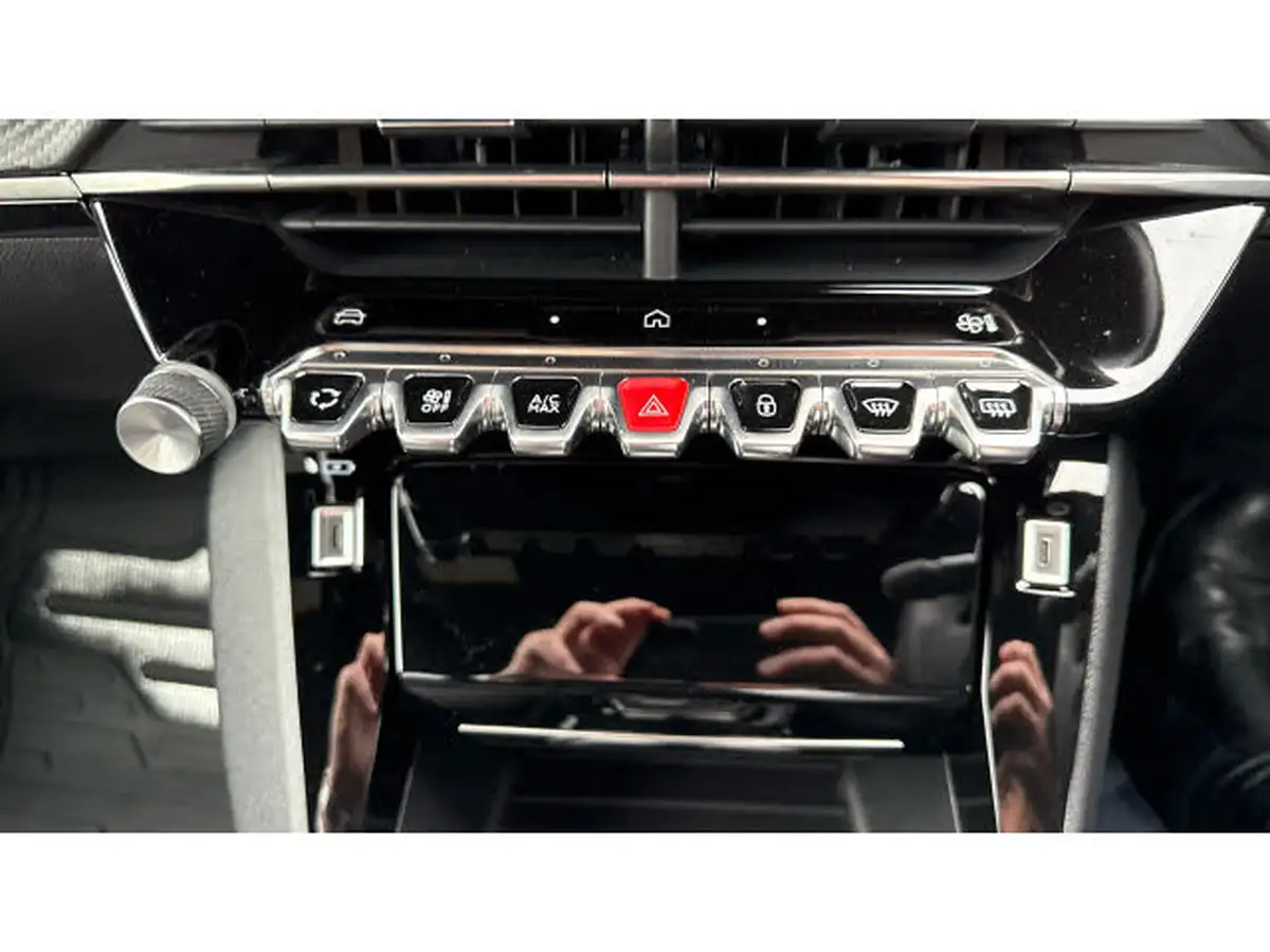 2024-peugeot-2008-suv-e-allure-136ps-50kwh-big-33