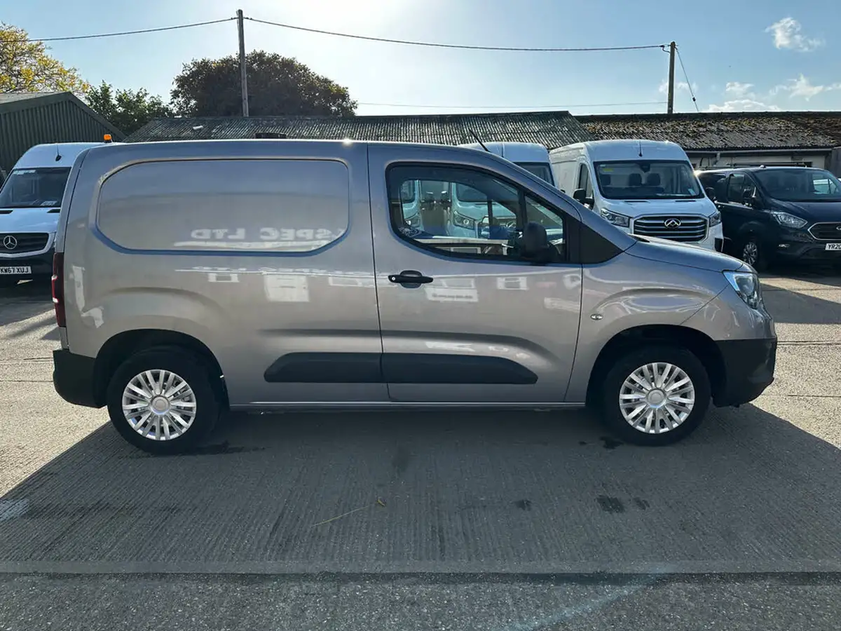 2019-vauxhall-combo-16cdti-edition-2000-100pseu6-big-11