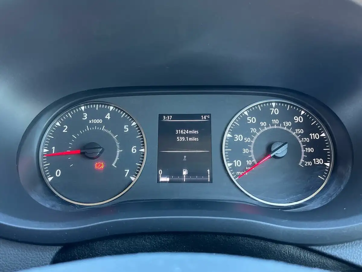 2022-renault-master-23dci-lm35-135-business-panel-big-23