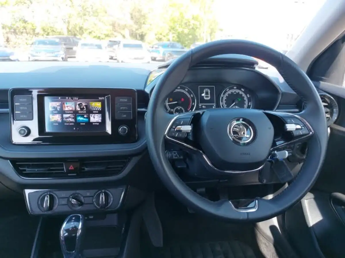 2022-skoda-fabia-10-tsi-se-comfort-109ps-dsg-big-6