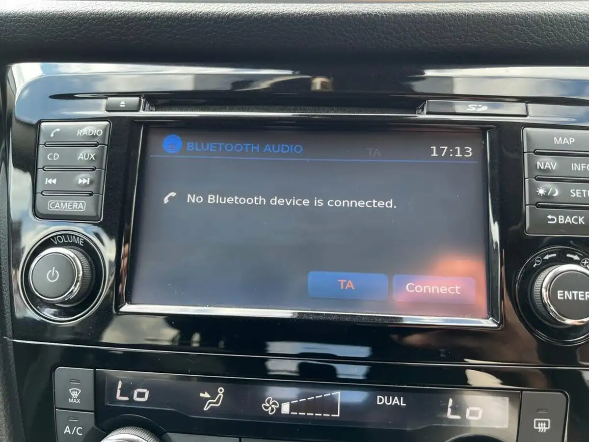 2016-nissan-qashqai-15dci-n-connecta-99g-big-25
