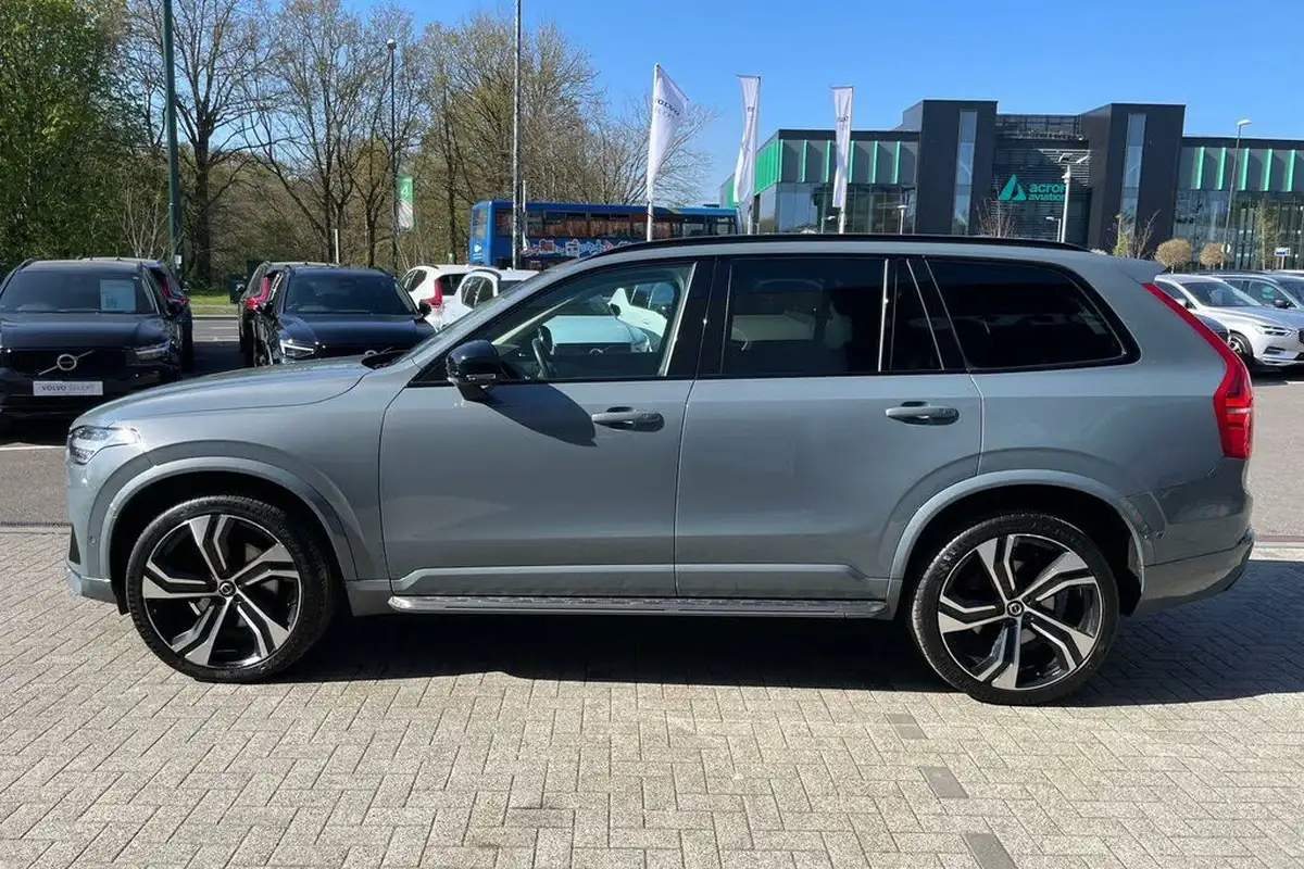 2022-volvo-xc90-20-b5-ultimate-big-10