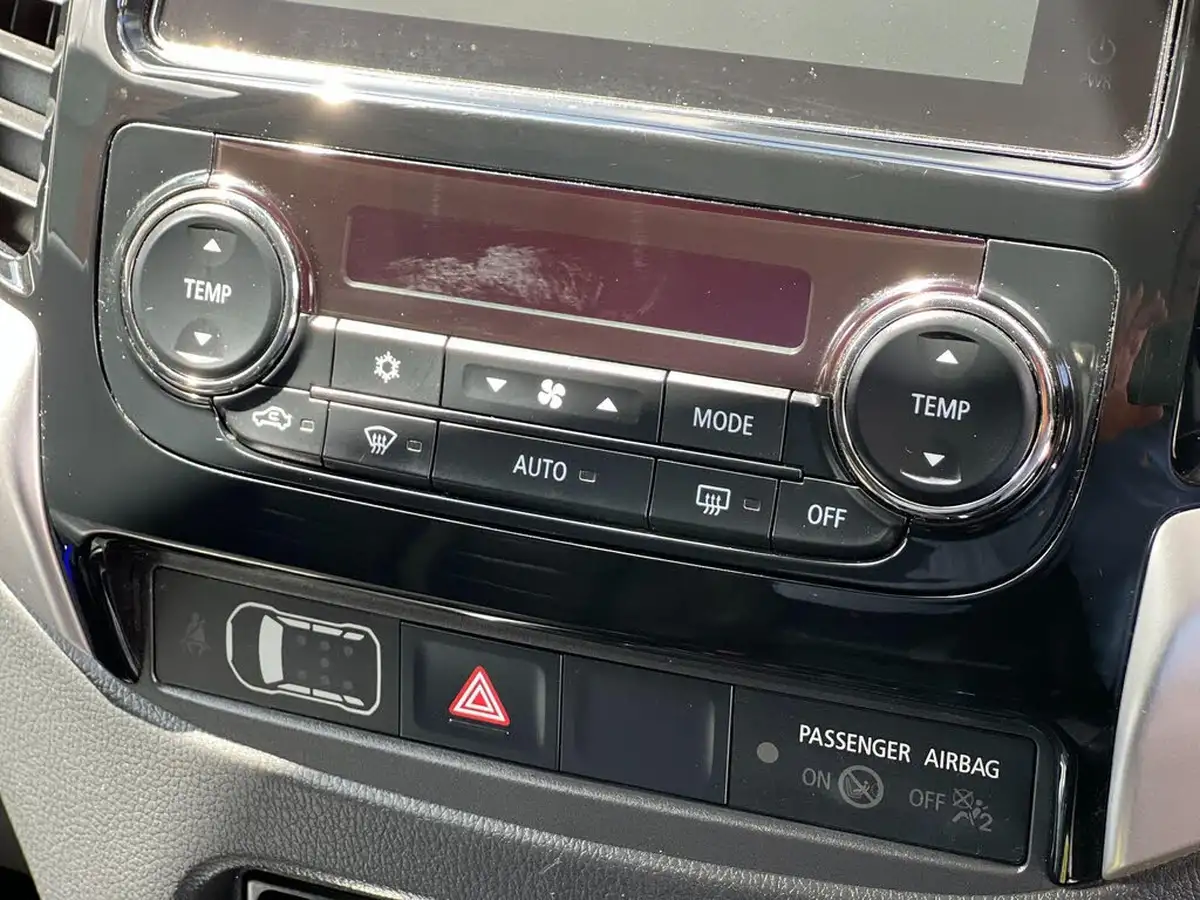 2018-mitsubishi-l200-24di-d-barbarian-eu6b-auto-big-19